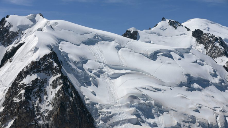 Four climbers found "dead of exhaustion" on Mont Blanc, trapped for three days by bad weather