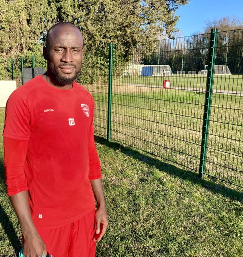 Nîmes Olympique: Senegalese striker Abdoulaye Sané on trial