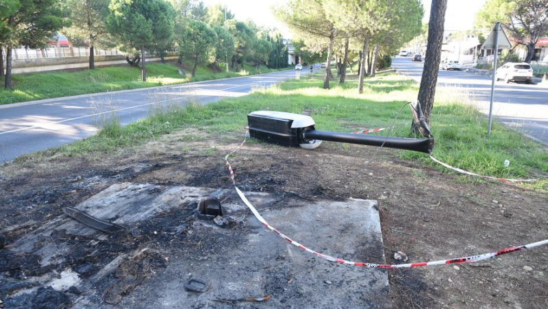 A road radar set on fire in Aigues-Mortes, the device is completely destroyed