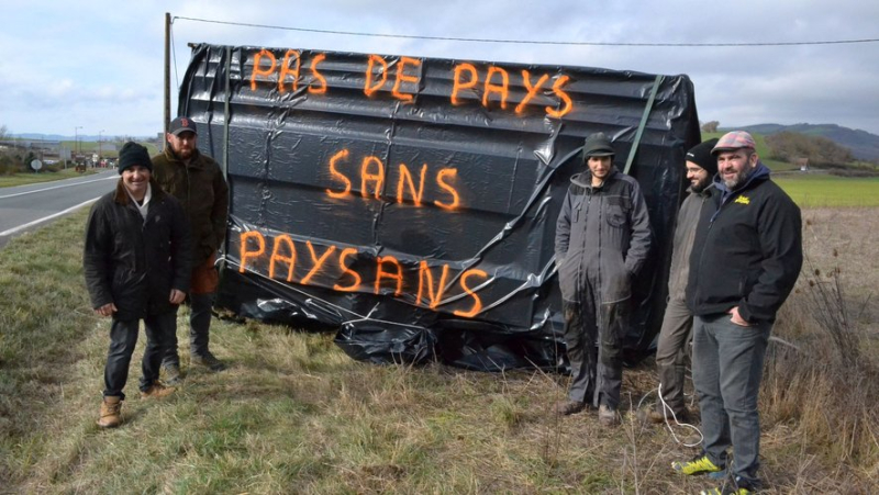 Anger of farmers: the mobilization does not weaken in Rebourguil in South Aveyron