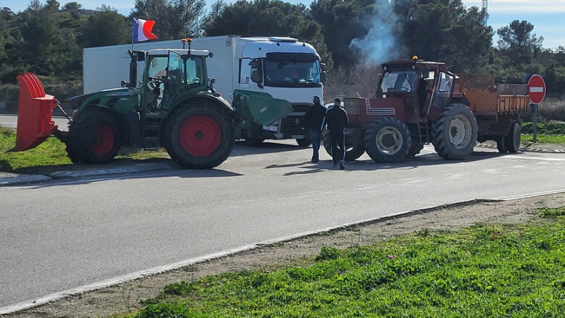 “Anger of the farmers”: the large Angles roundabout blocked by around sixty farmers in tractors