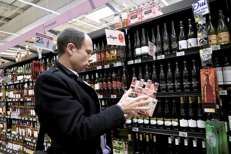 Wine, fruit, meat: the prefect carrying out inspections in a hypermarket near Montpellier
