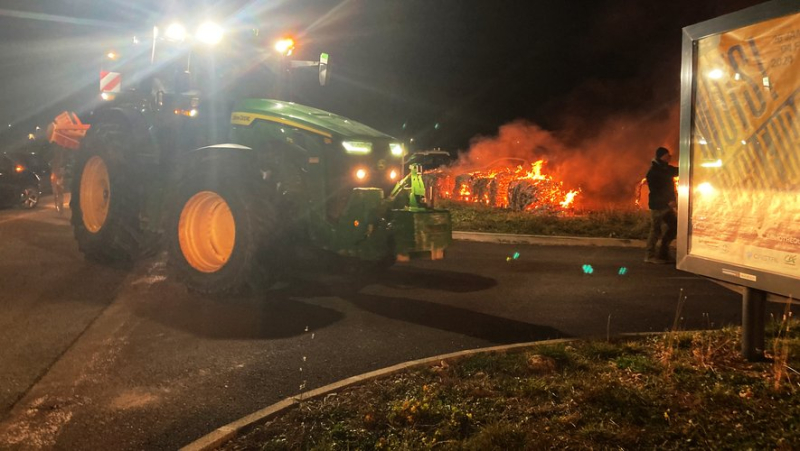 SLIDESHOW. Anger of farmers: a Leclerc drive targeted by demonstrators near Montpellier