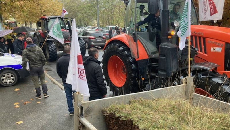 Farmers from Lozère will gather this Wednesday on the A75, near Marvejols in Aubrac