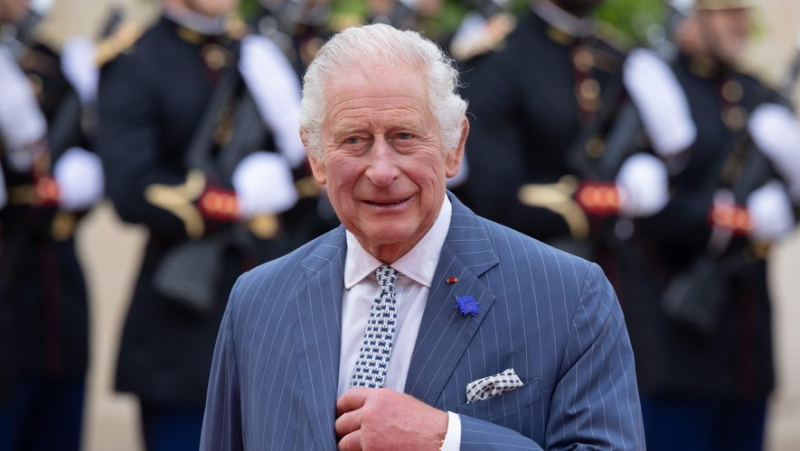 Le roi Charles III sera hospitalisé la semaine prochaine en raison d'un problème de prostate