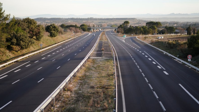 Anger of farmers: the A9 motorway closed in both directions this Saturday morning between Orange and the Spanish border