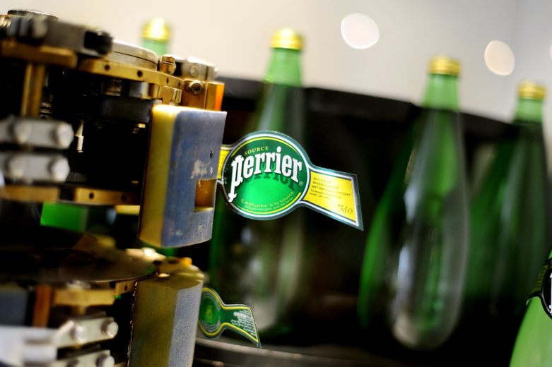 To finally comply and respond to the market, Perrier is launching a new range of flavored waters in Vergèze in Gard
