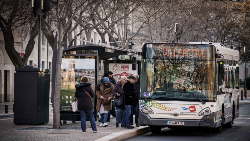 “We pay subscriptions for nothing!” : users of the Tango bus network on strike share their anger
