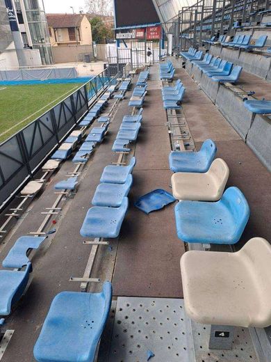 PSG: seats torn off, lawn burned... The club&#39;s ultras singled out after the Coupe de France match against Revel