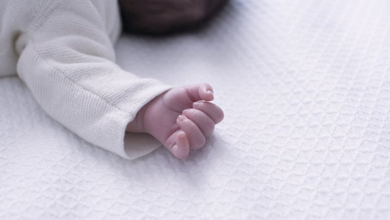 He fractures the arm of his three-month-old baby, the father sentenced to two years in prison