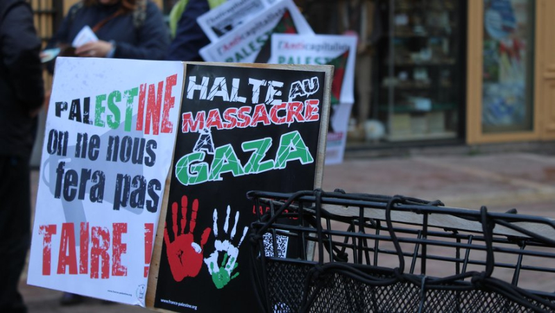 The “Ceasefire in Gaza” collective, in Millau, calls for a boycott of the Carrefour brand