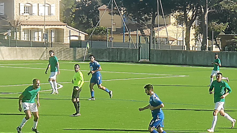 The matches in Regional 2 where the crossover continues between Castelnau-Le Crès and Nîmes Chemin Bas