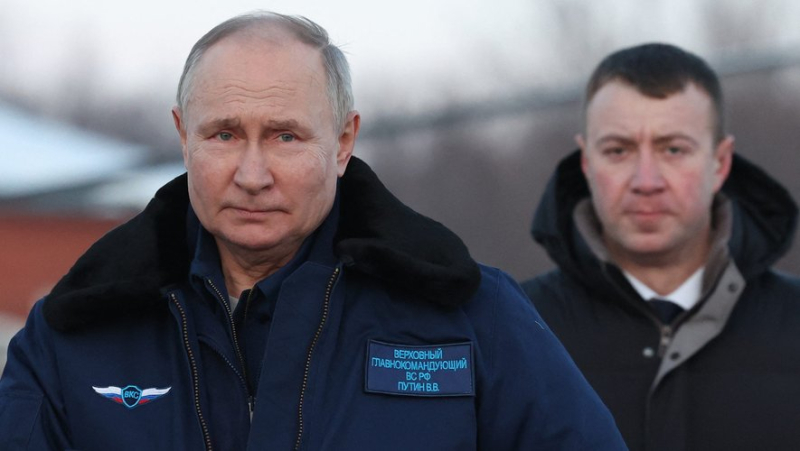 War in Ukraine: Putin on board a nuclear bomber, Russian plane shot down, meeting in Paris... update on the situation