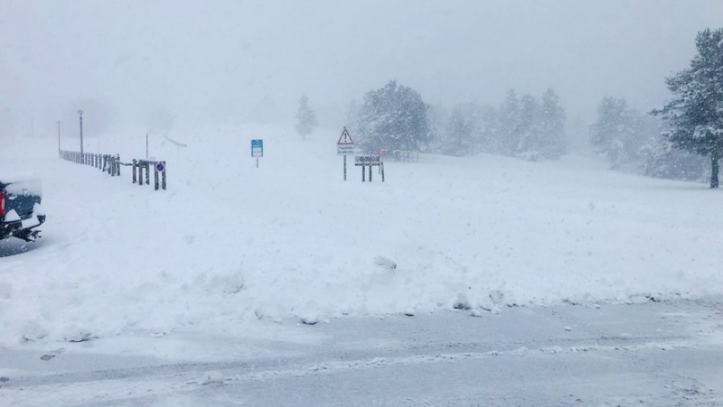 Cévennes: the Mas de la Barque under more than 25 cm of snow and difficult weather conditions