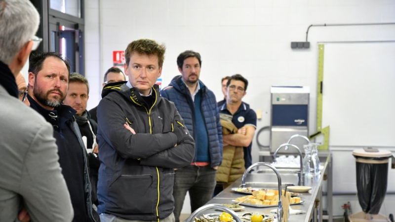 “The State is attentive to their problems”: the prefect of Hérault embarks with the eel fishermen of Sète