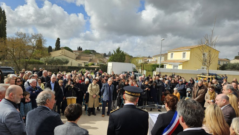 The crowd of big days and beautiful people for the inauguration of the Alain-Barrandon school in Sussargues