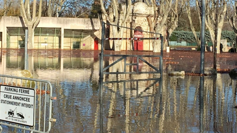 Bad weather in the Gard: Beaucaire town hall evacuates vehicles parked in car parks near the Rhône