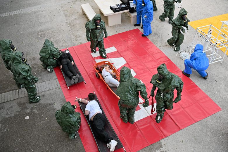 CBRN-E exercise, attacker... a simulation of a large-scale chemical attack in a school in Montpellier