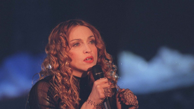 "Dieu me disait : veux-tu venir avec nous ?" : Madonna raconte les détails de son expérience de mort imminente