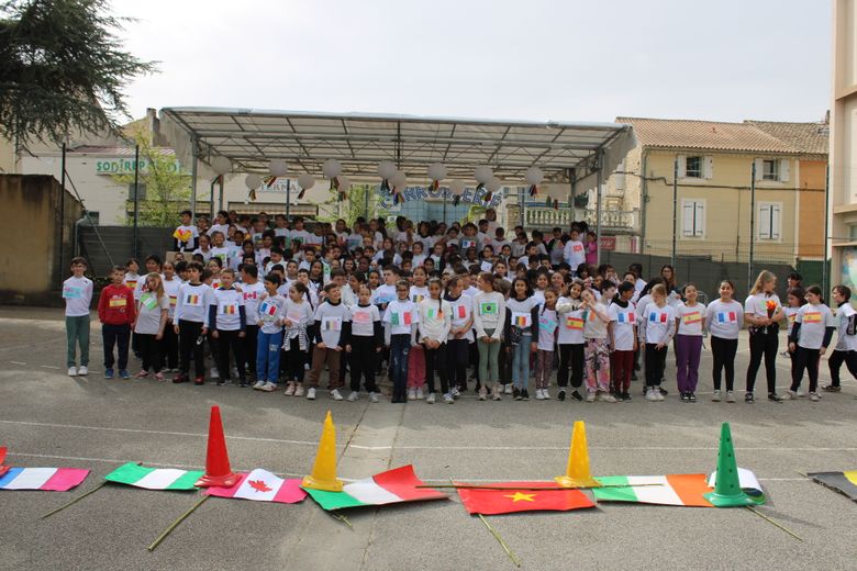 L’école Jean-Jaurès à Bagnols-sur-Cèze célèbre les Jeux Olympiques pendant une semaine