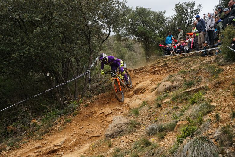 Monkey DH of Millau: Marine Cabirou and Max Alran win on the descent of the Viaduc