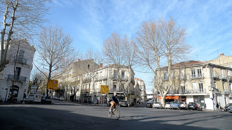 A man beaten by three brothers, Place Carnot, in Montpellier