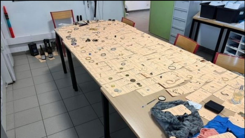 Nearly 200 stolen items found by gendarmes and police in Calvisson in a stolen car: two suspects arrested