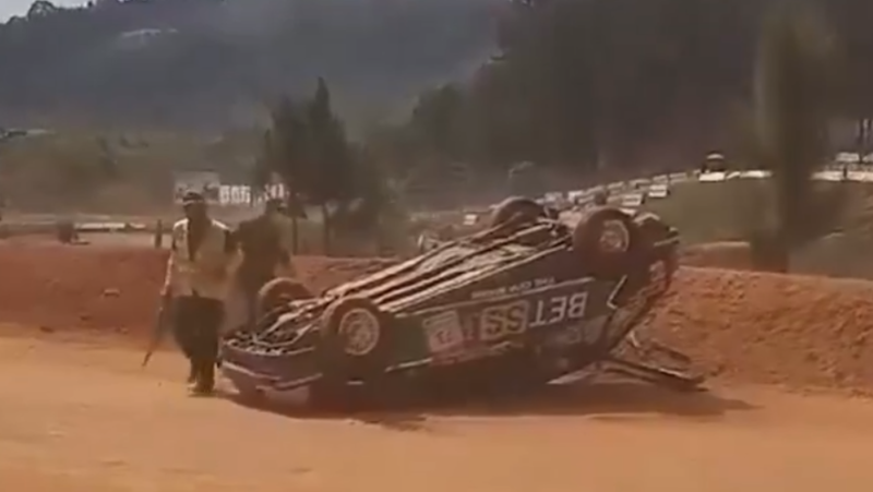 Several dozen victims, the terrible exit from the track during a car race in Sri Lanka