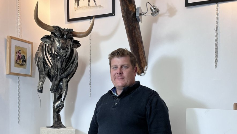 COULEUR CAMARGUE. Arnaud Chabanon sculpte des taureaux à Saint-Laurent-d'Aigouze