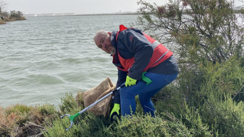 Major cleaning of the canal banks