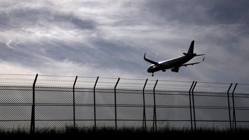 “Black Thursday”, air traffic controllers strike, thousands of canceled flights... how will airports operate this April 25 ?