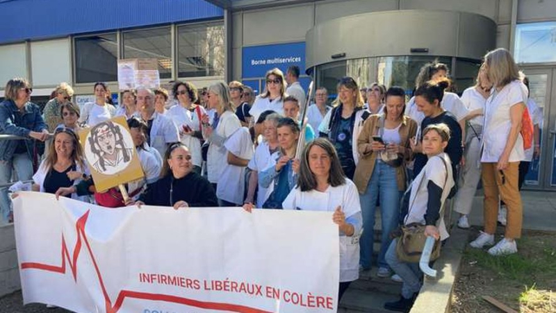 Flash mob and torchlight descent from 8 p.m. on the Comédie in Montpellier: the impactful action of angry liberal nurses