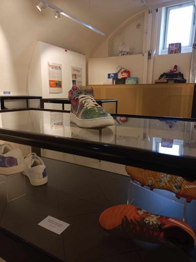 The sneaker enters the municipal archives of Béziers