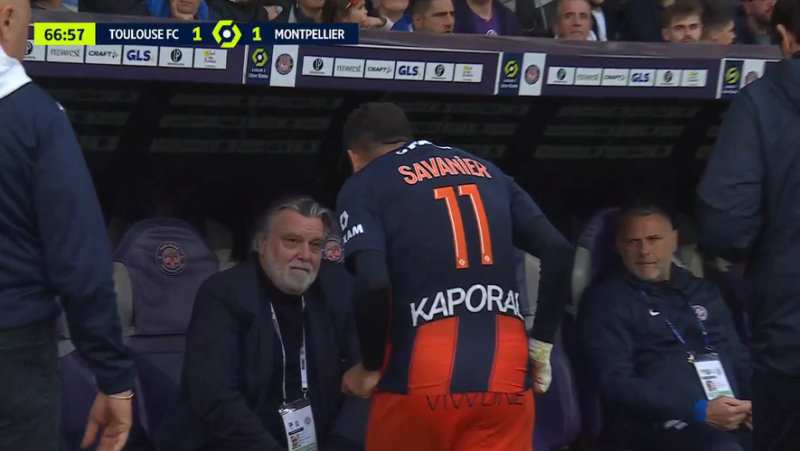VIDEO. MHSC: excluded after scoring an epic goal, Téji Savanier mimes the reasons for his expulsion to Laurent Nicollin