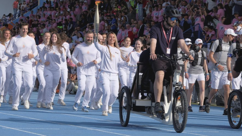 Olympic flame in Montpellier: the magic happened in front of a thousand schoolchildren at the Phillipidès stadium