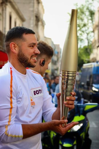 Anthony Desjardins, the Parkinson&#39;s patient who carried the Olympic flame in Montpellier