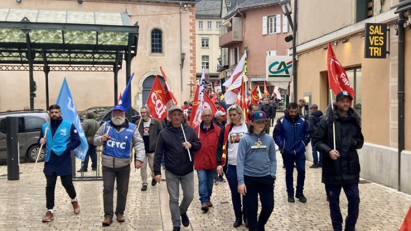 200 people gathered for the May 1st parade at the call of the Lozère inter-union association