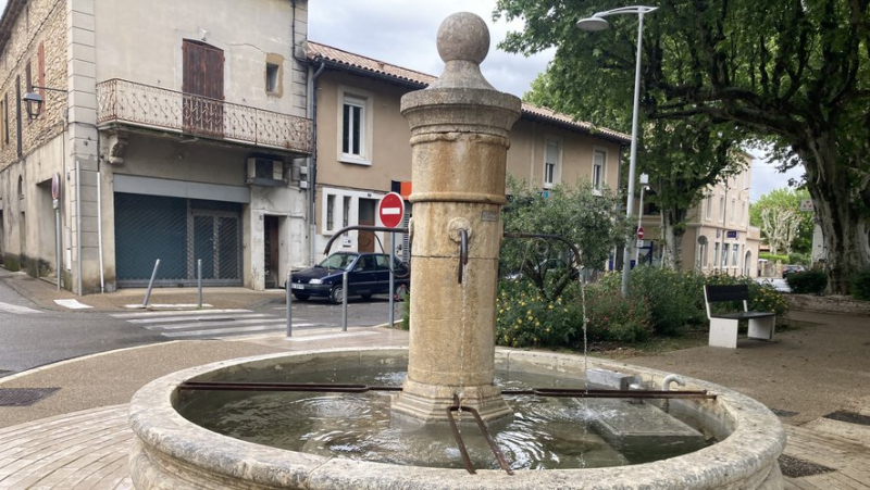Fountains put in water and the town center of Bagnols-sur-Cèze is already in spring summer mode