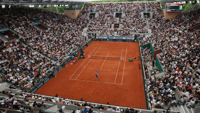 “Me, frankly I love it”, “it’s good for tennis”: but why aren’t we happy with the atmosphere at Roland-Garros ?