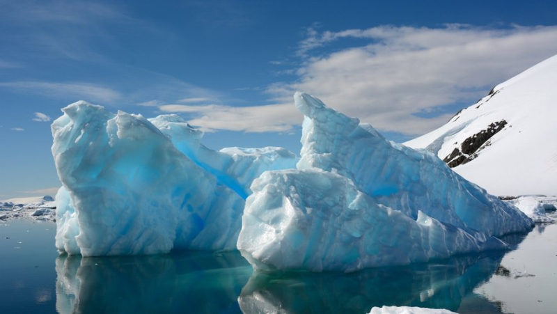 Record melting of Antarctic sea ice most likely due to global warming