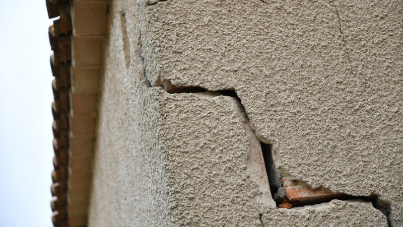 Are the walls in your house at risk of cracking ? This app gives you the answer in just a few clicks