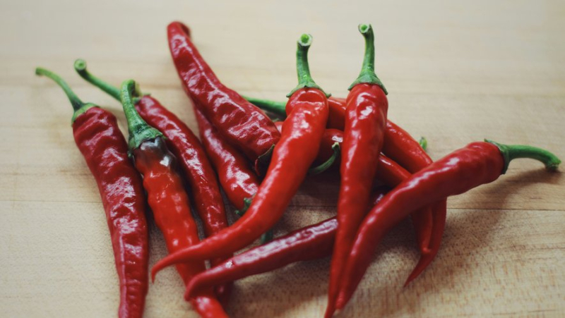 “Mouth on fire”, intoxication, sweating… how to recognize if a pepper is too hot ?