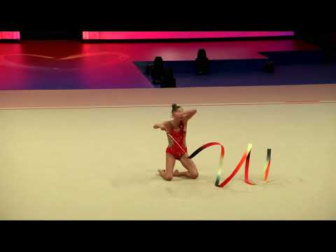 Gymnastique rythmique : Mäelle Millet vise le sans-faute au championnat d'Europe pour espérer les Jeux