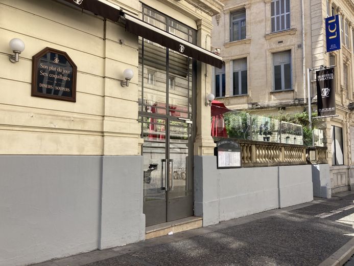 They try to rob a brasserie located on the Comédie, in Montpellier, and end up in police custody