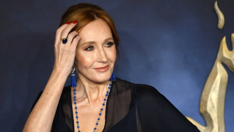 She doesn&#39;t like trans women at all: J.K. Rowling, creator of the Harry Potter universe, persists and signs
