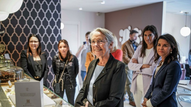 L’ex Première ministre Elisabeth Borne à Nîmes pour battre la campagne… et découvrir la pâtisserie faible en glucides