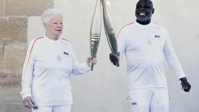 Paris 2024 Olympic Games: Marseille kicked off the Olympic relay with Basile Boli