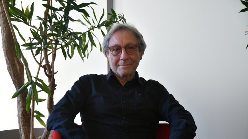 "Sète est devenue une place forte de la littérature" : Tino Di Martino, passeur de mots, a reçu les palmes académiques