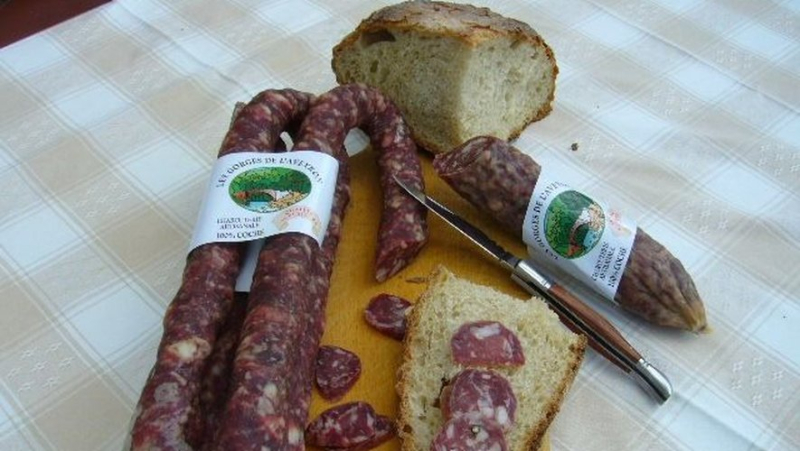 Intermarché, Auchan, Leclerc… Why are these Aveyron sausages recalled throughout France ?