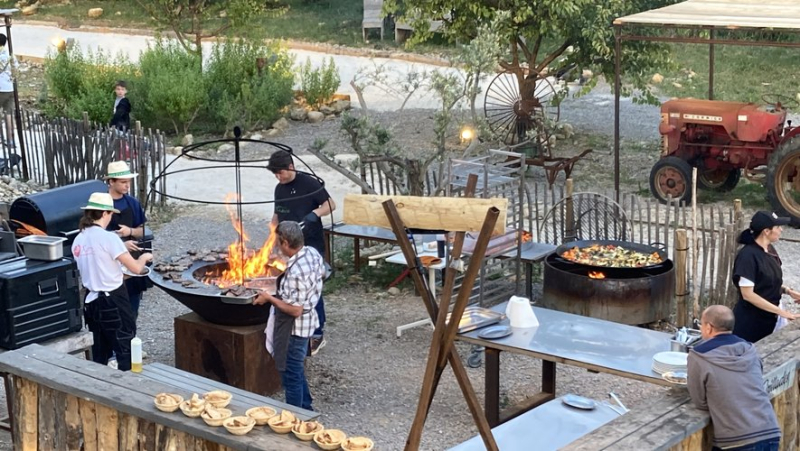 Grills in the brazier, vegetable paella and concerts in the olive grove: the summer festivities are back at the Domaine de l’Oulivie in Combaillaux
